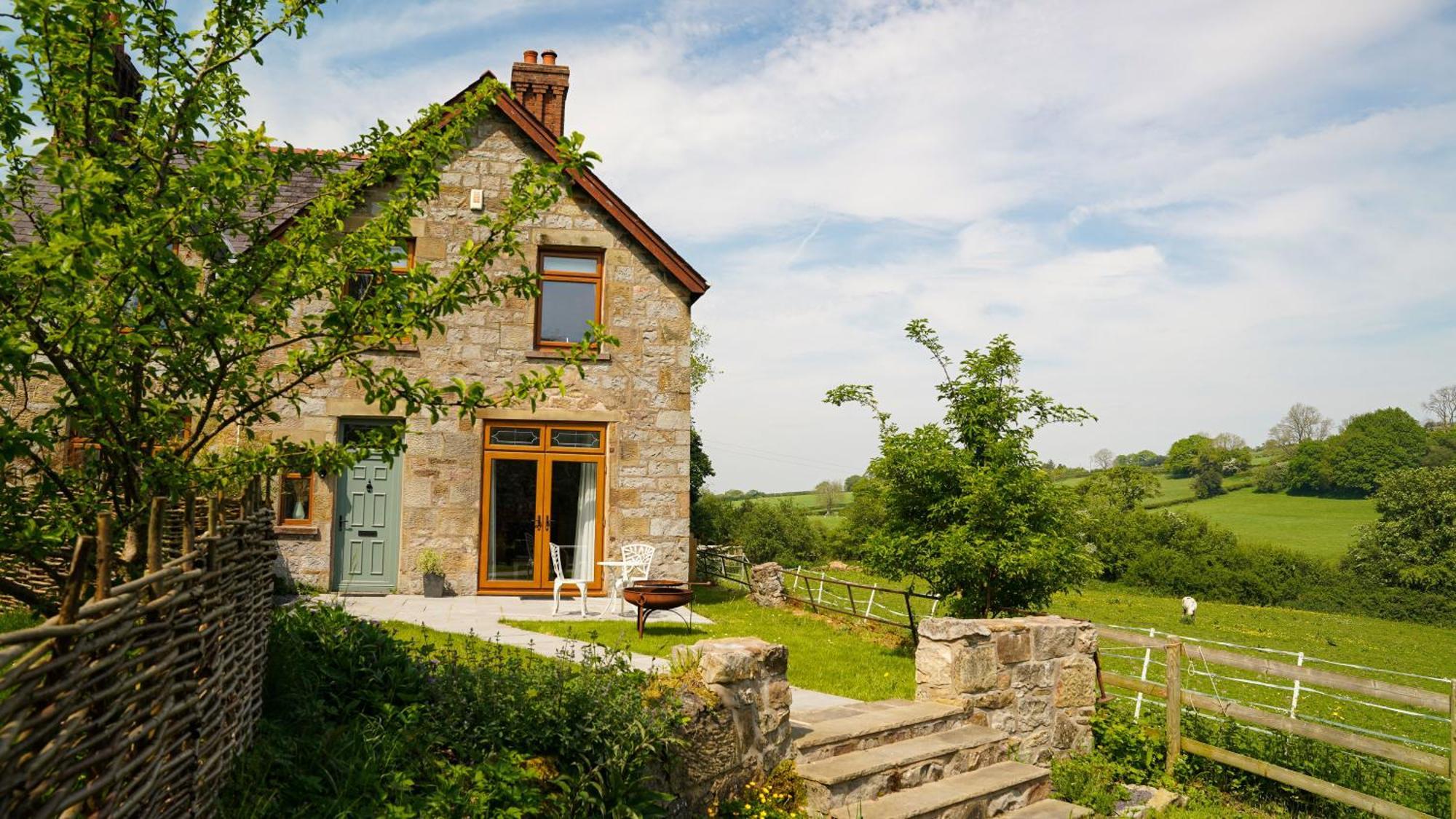 Tranquil Countryside Cottage For Two Wrexham Zewnętrze zdjęcie
